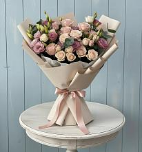 Букет цветов из:  Розы и Лизиантусы в Озерном