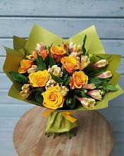 Букет цветов из:  Альстромерии и Розы в Озерном