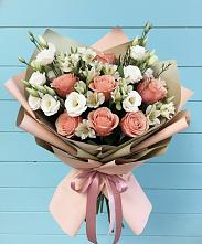 Букет цветов из:  Розы, Альстромерии и Лизиантусы в Озерном