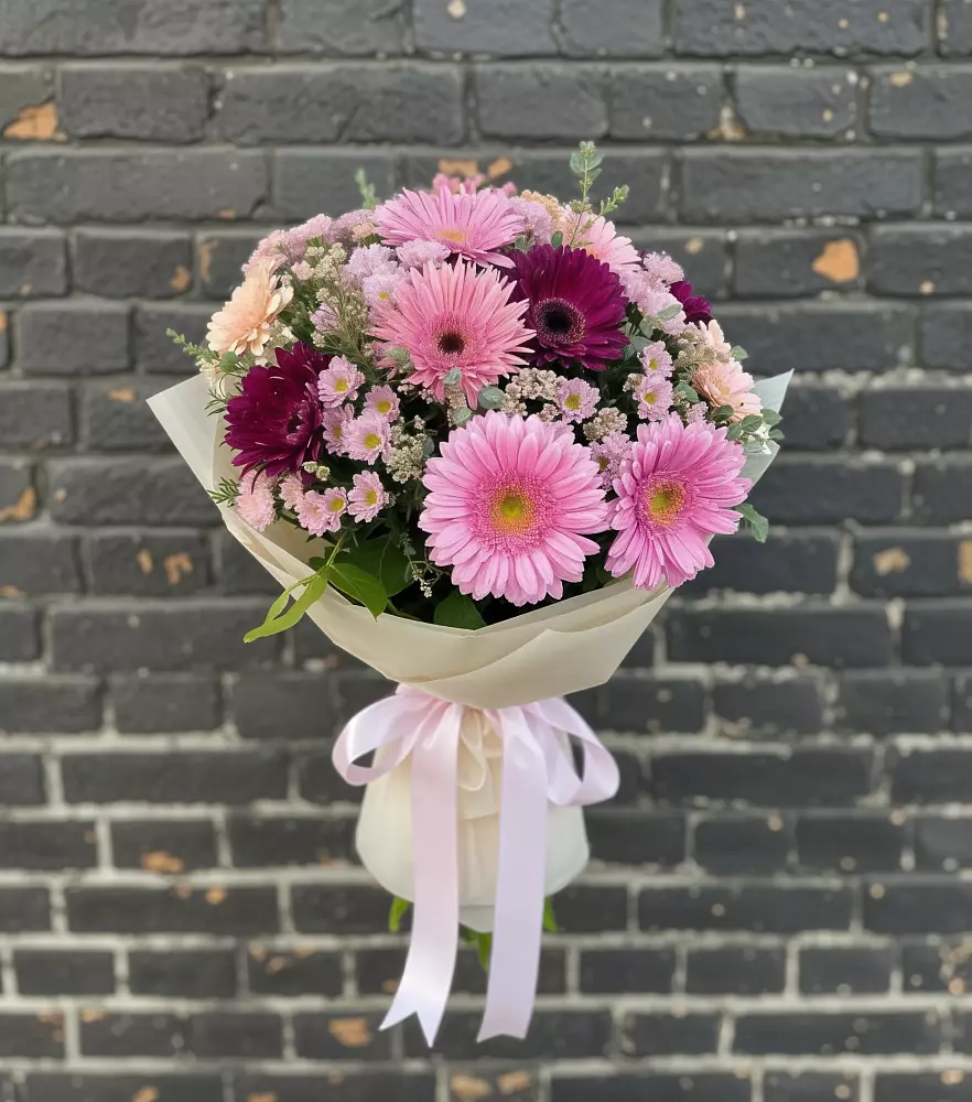 Букет цветов из: Герберы и Хризантемы в Озерном