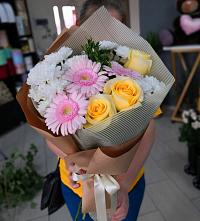Букет цветов из:  Герберы, Розы и Хризантемы в Озерном