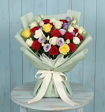 Букет цветов из:  Розы #REPLACE_PRED# Озерном