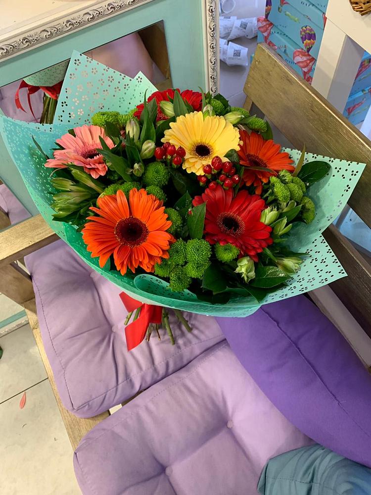 Букет цветов из: Герберы, Хризантемы и Альстромерии в Озерном