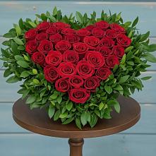 Цветочная композиция из Розы в виде сердца в Озерном