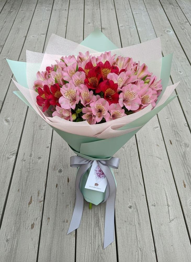 Букет цветов из: Альстромерии в Озерном