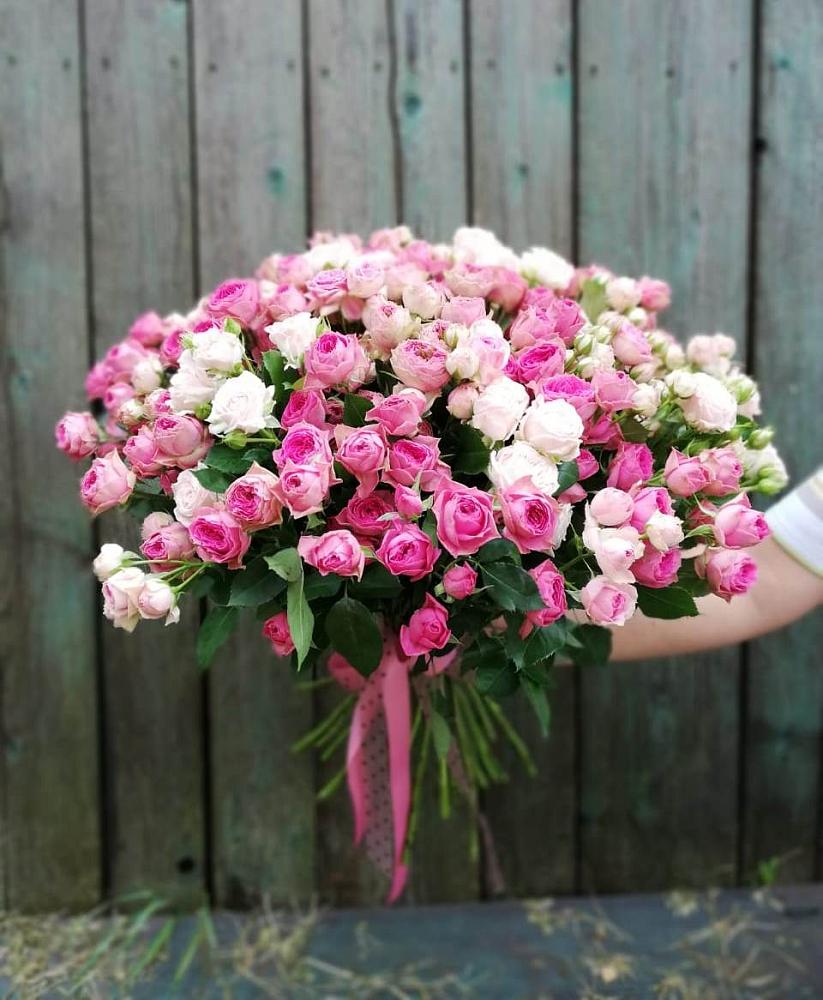 Букет Розовые кустовые розы Натали и Лав Лидия в Озерном