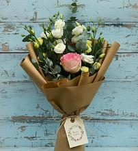 Букет цветов из:  Розы и Лизиантусы #REPLACE_PRED# Озерном