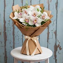 Букет цветов из:  Орхидеи и Розы в Озерном