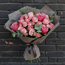 Букет цветов из:  Розы #REPLACE_PRED# Озерном